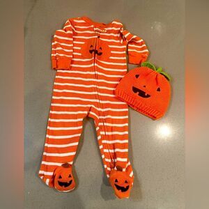 Carters Halloween pumpkin onesie with matching knitted pumpkin beanie/hat
